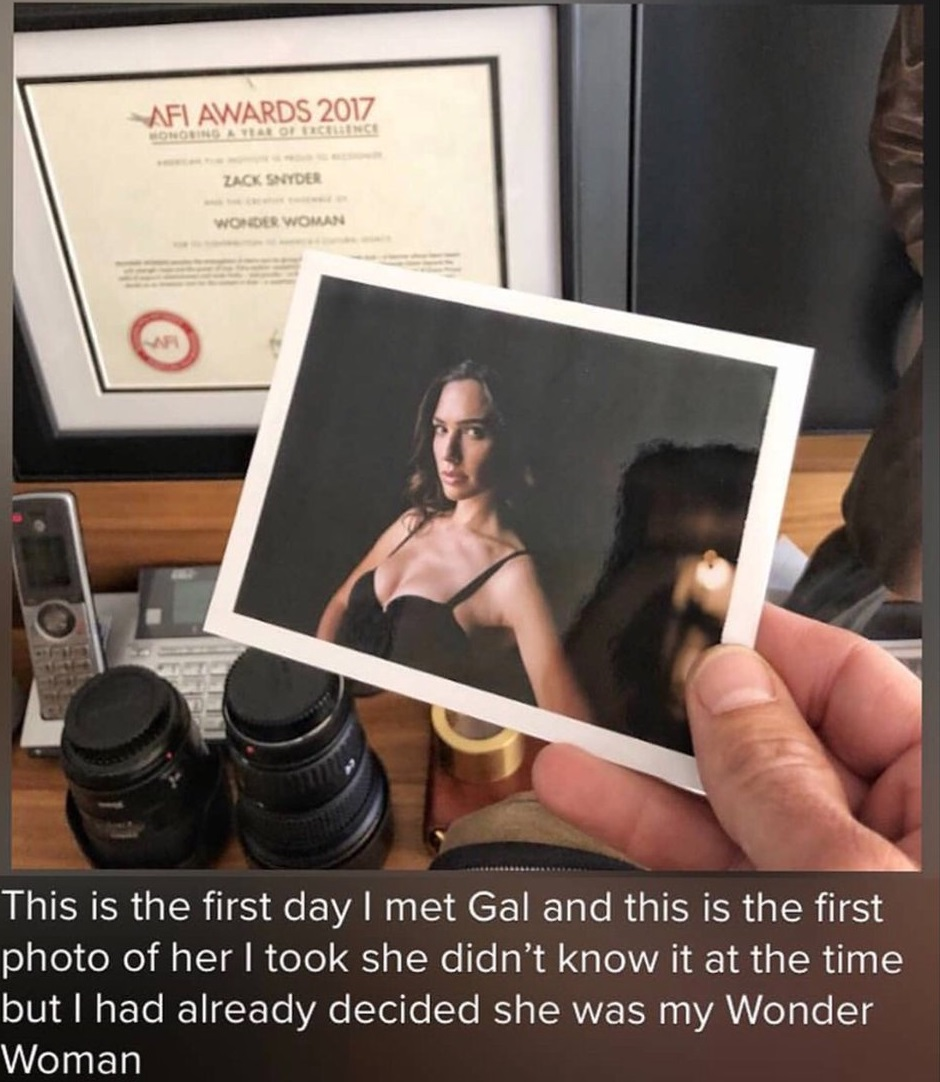 THE PICTURE OF GAL GADOT WHO HAS CONVINCED ZACK SNYDER THAT IT WONDER WOMAN