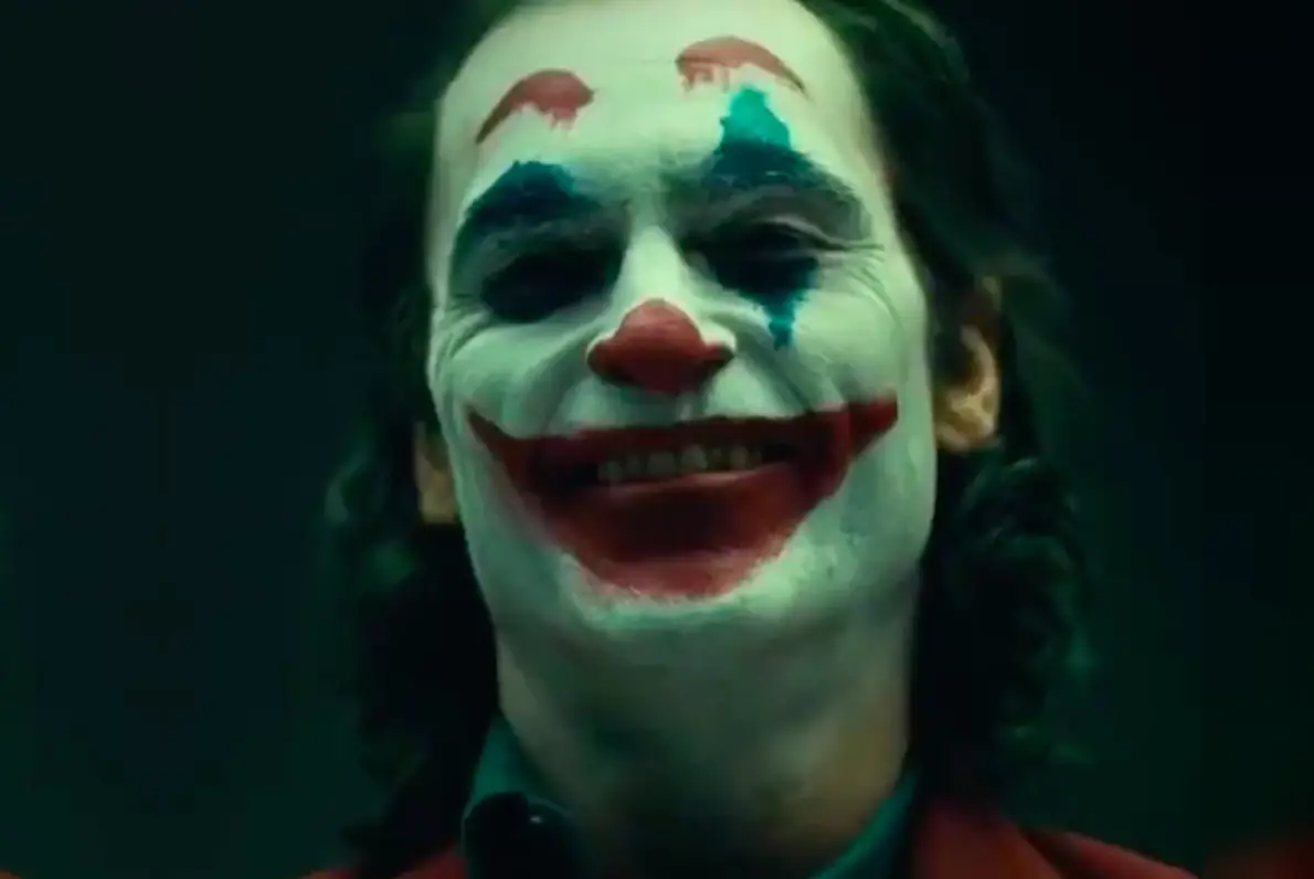 The Joker: The unveiled trailer, Joaquin Phoenix is a wounded and scary clown